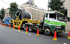 電力 ケーブル運搬・仮設工事