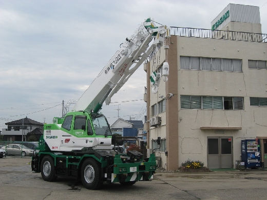 １２ｔラフタークレーン(タダノ)